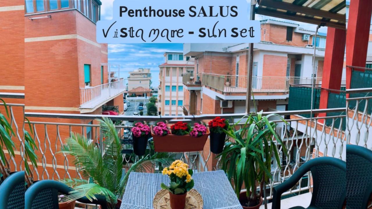Penthouse Salus Sea View Terrace Apartman Lido di Ostia Kültér fotó