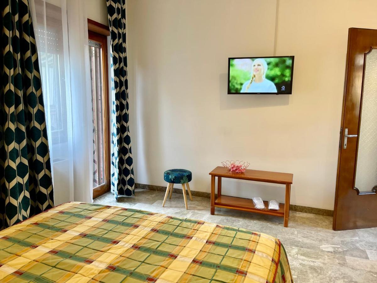 Penthouse Salus Sea View Terrace Apartman Lido di Ostia Kültér fotó
