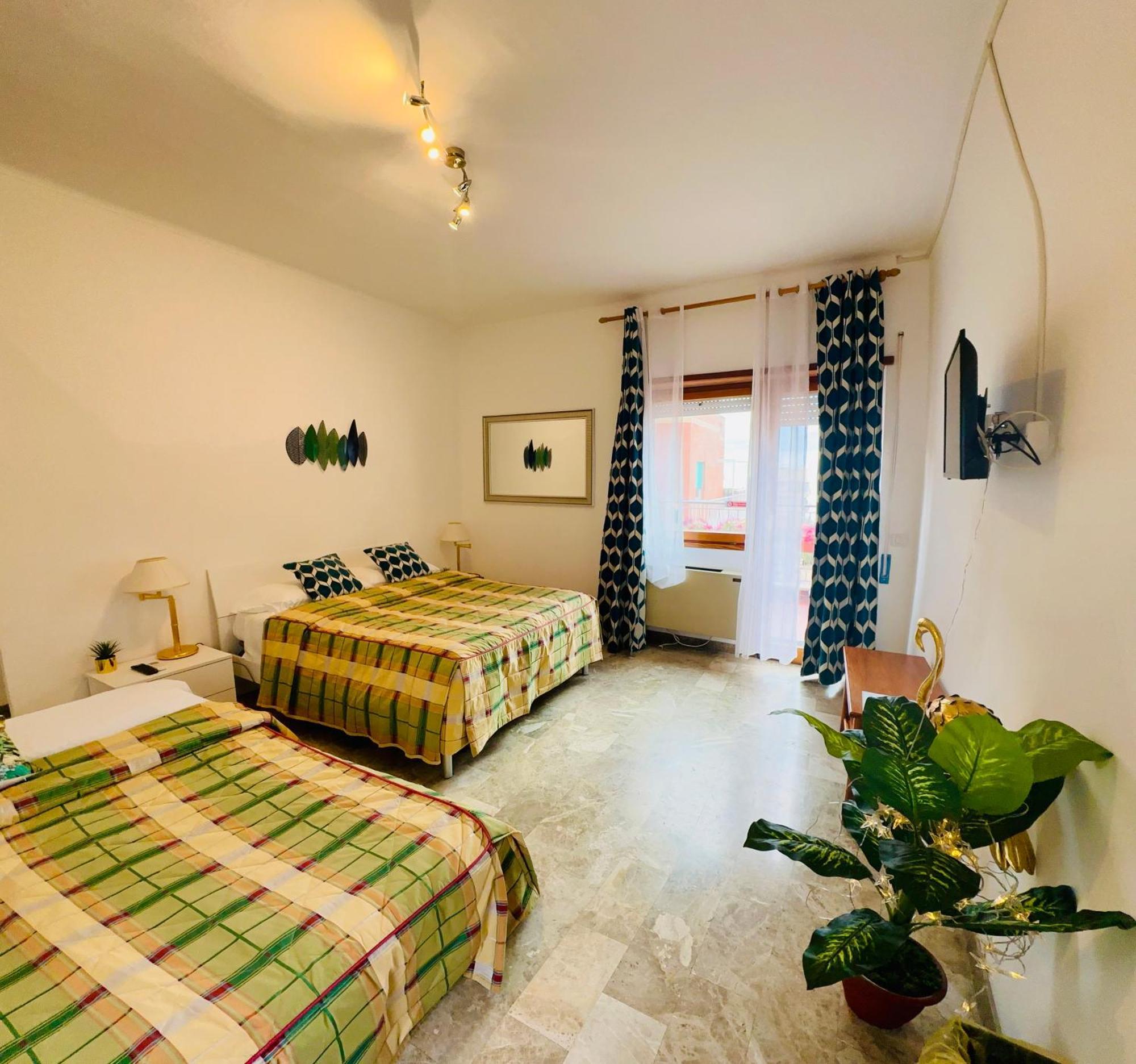 Penthouse Salus Sea View Terrace Apartman Lido di Ostia Kültér fotó